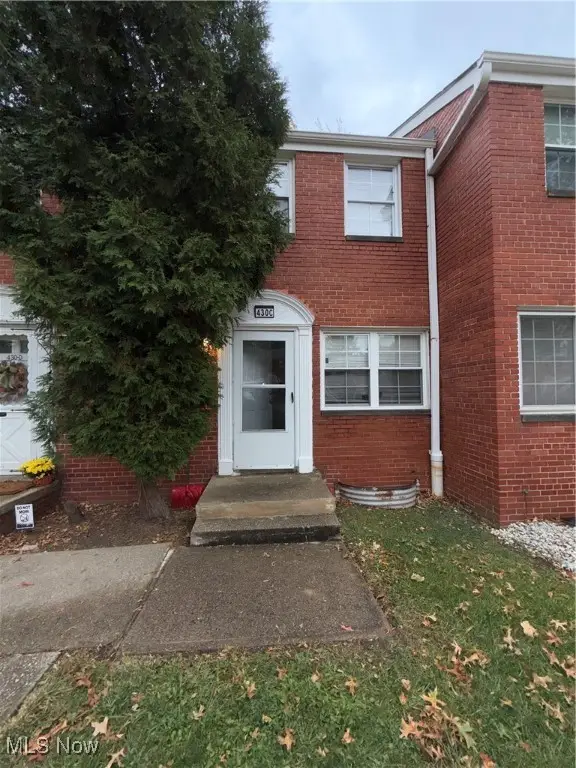 430 Kenwood Drive #C11, Euclid, OH 44123 - Image #1