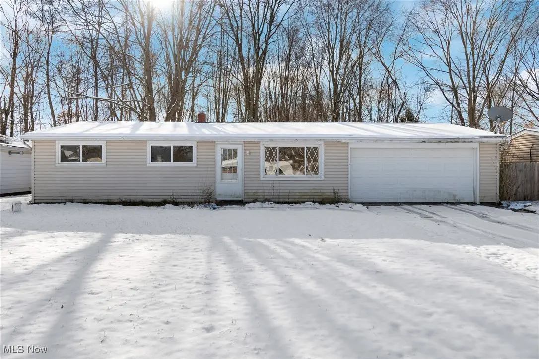 3070 Polly Road, Ravenna, OH 44266 - #1