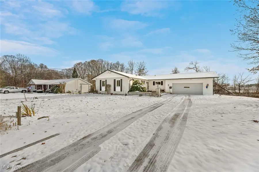 2536 Emmons Drive, New Franklin, OH 44216 - Image #2