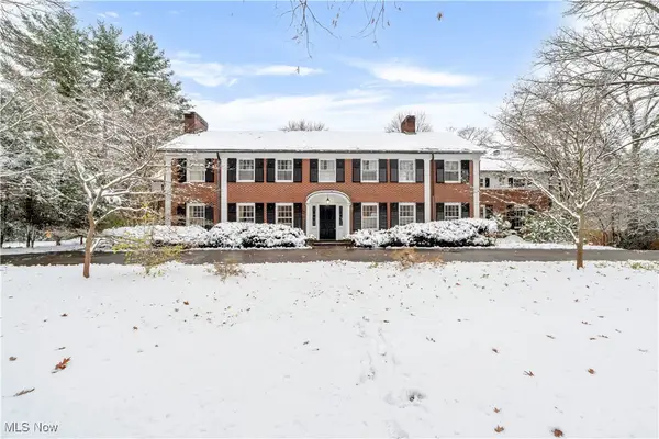 2166 Ridgewood Road, Akron, OH 44313