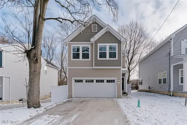 543 Rhodes Avenue, Akron, OH 44307