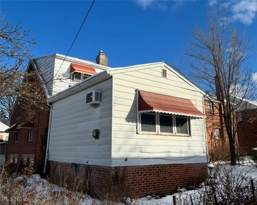 21202 Hillgrove Avenue, Maple Heights, OH 44137 - Image #3