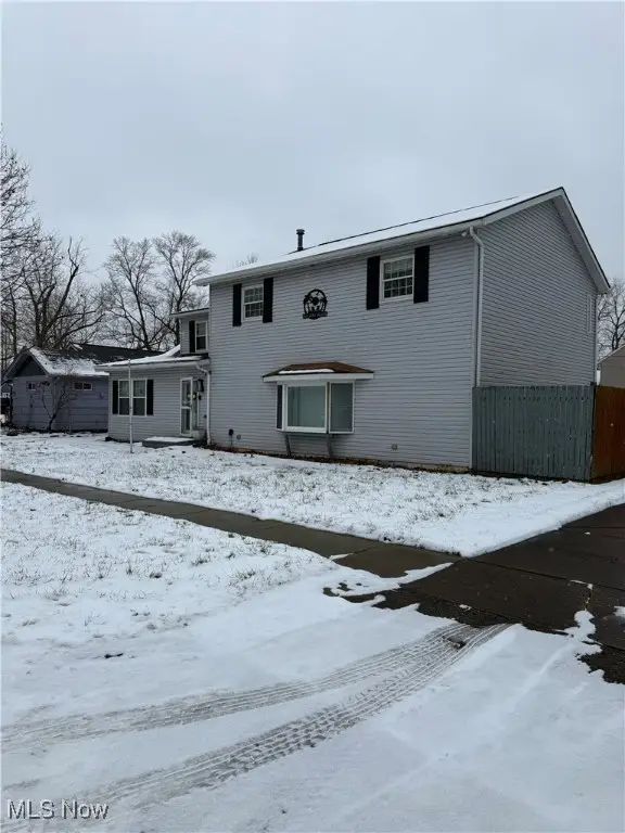 662 Kenilworth Avenue, Sheffield Lake, OH 44054 - Image #3