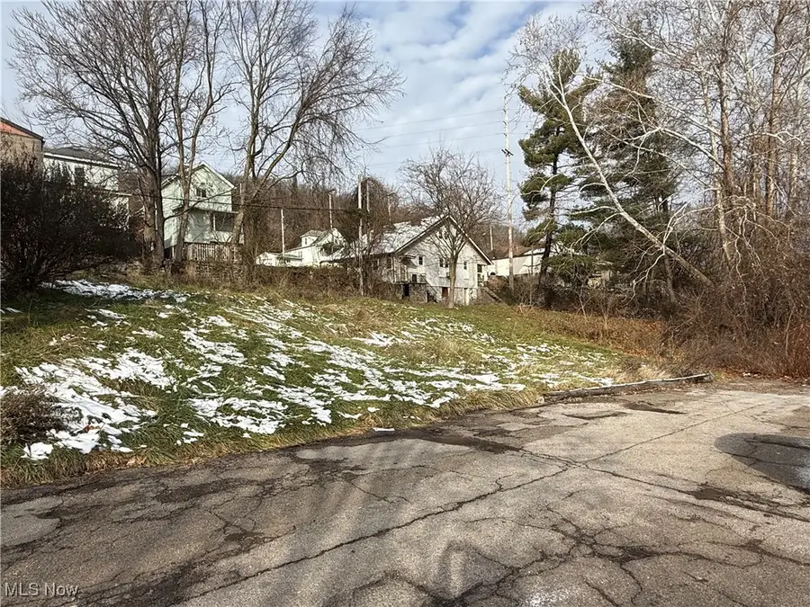 637 and 639 Dehass Street, Martins Ferry, OH 43935 - Image #3