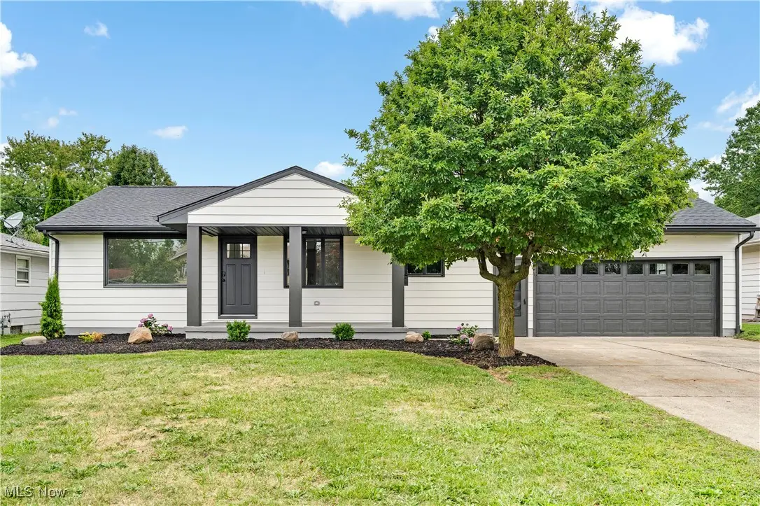 338 Blossom Avenue, Campbell, OH 44405 - Image #1