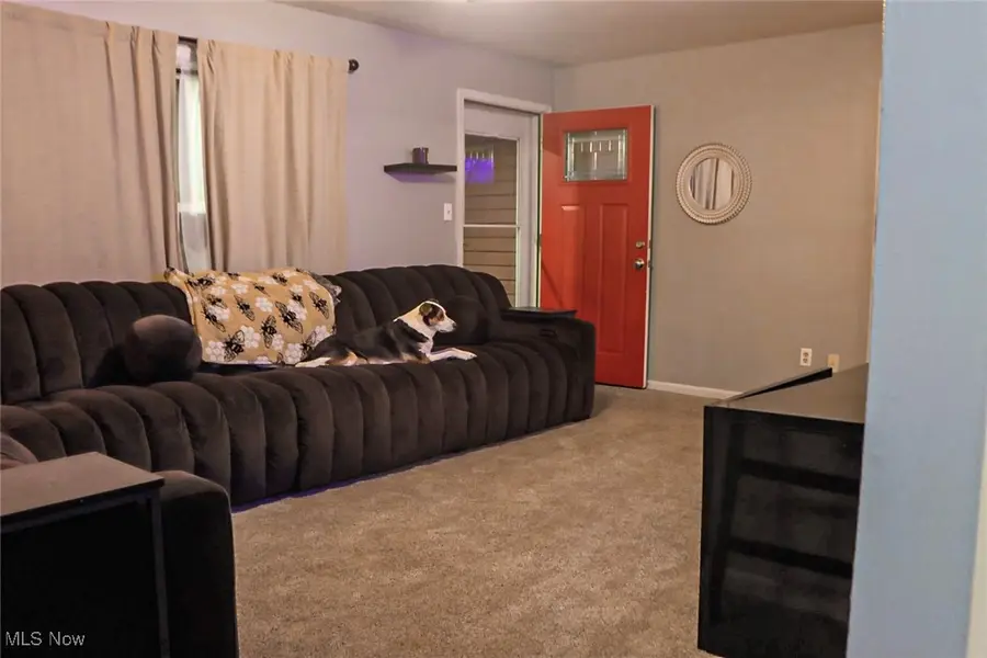 6397 Aylesworth Drive, Parma Heights, OH 44130 - Image #2