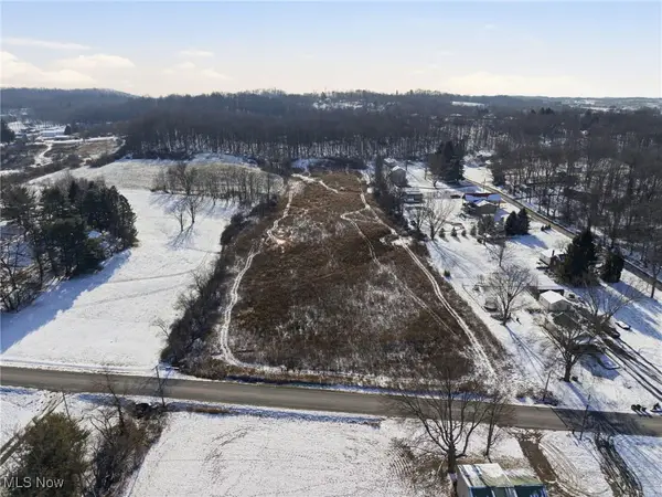 Mapleton Se Street, Canton, OH 44707