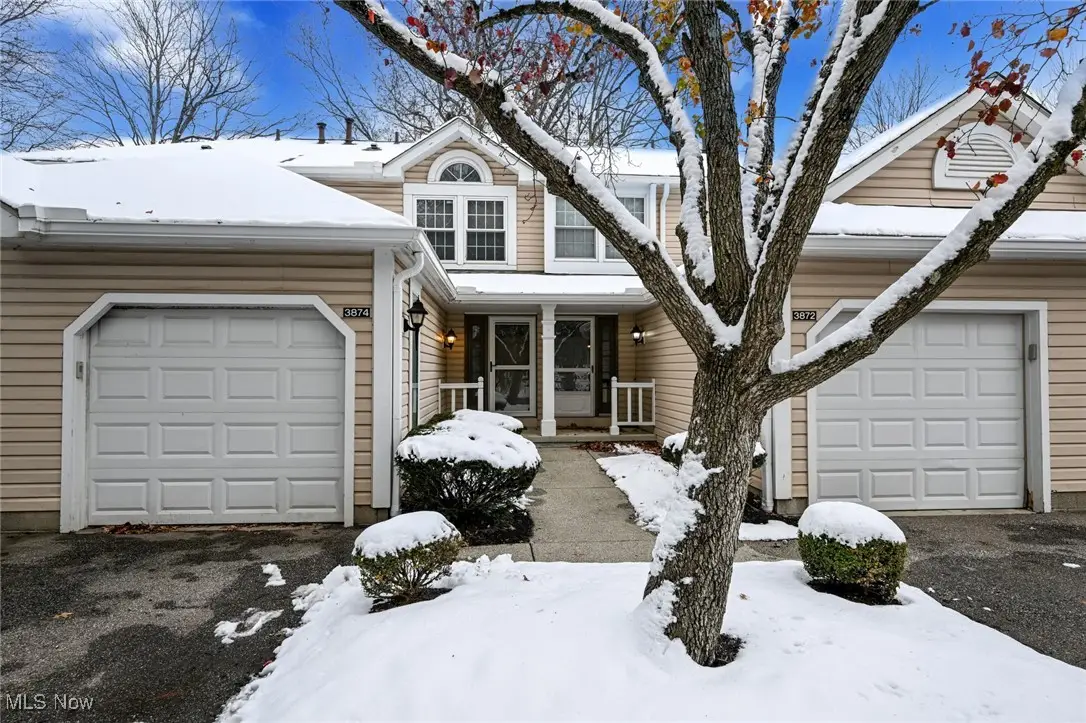 3874 Lake Run Boulevard, Stow, OH 44224 - Image #1