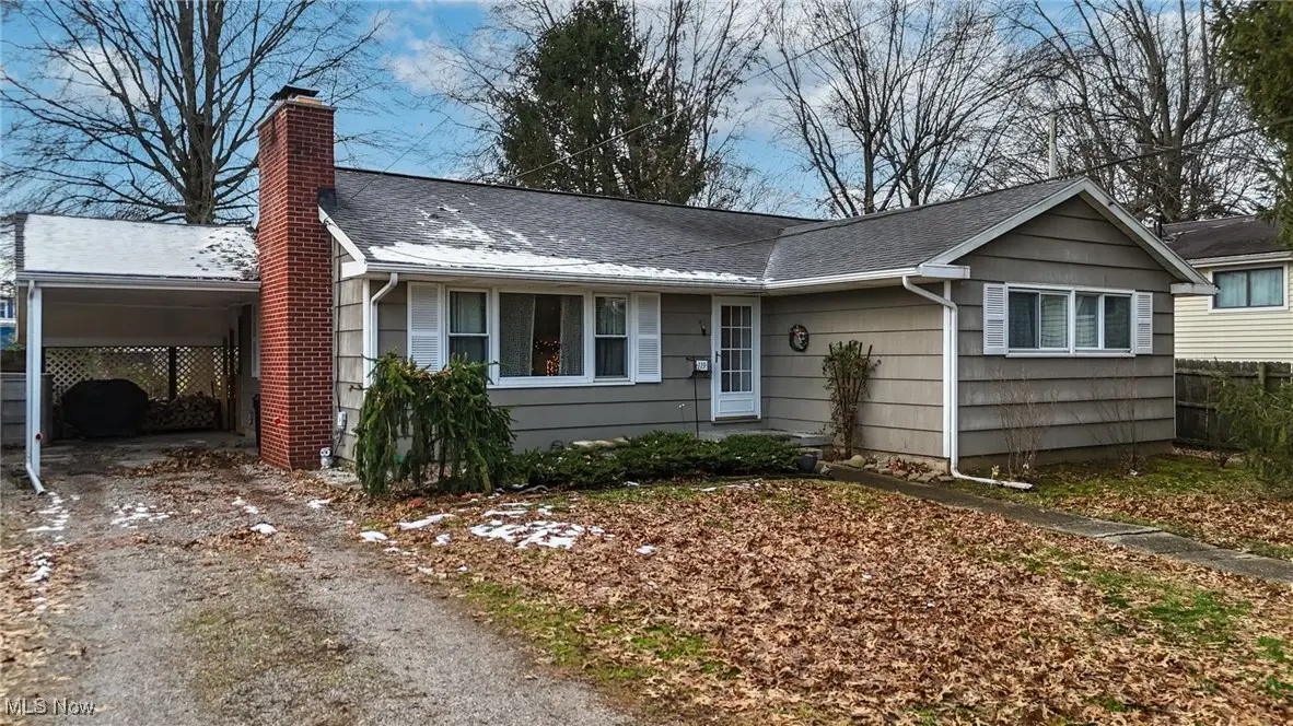 119 W 4 1/2 Street, Williamstown, WV 26187 - #1