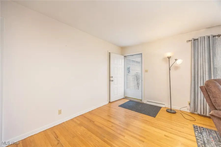 119 W 4 1/2 Street, Williamstown, WV 26187 - #2