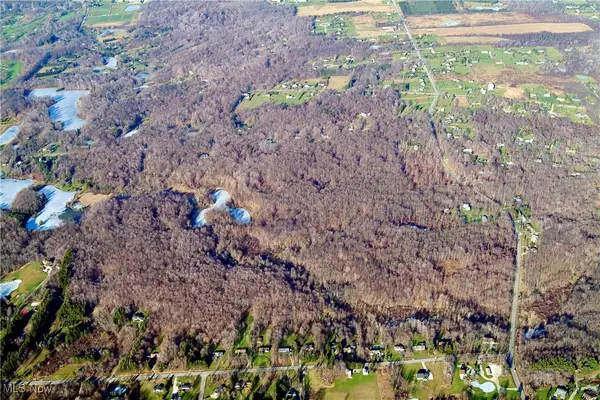 Auburn Road, Newbury, OH 44065