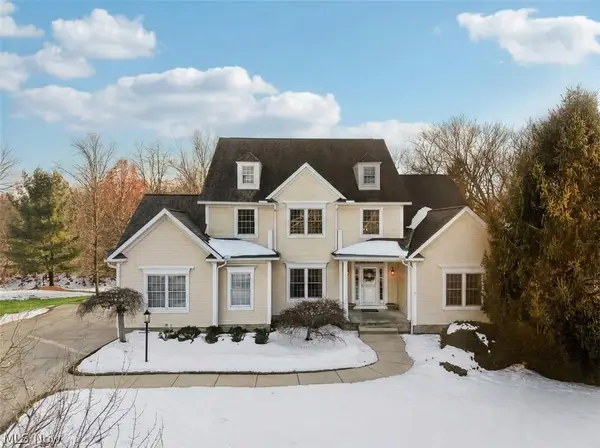 100 Blackberry Drive, Hudson, OH 44236