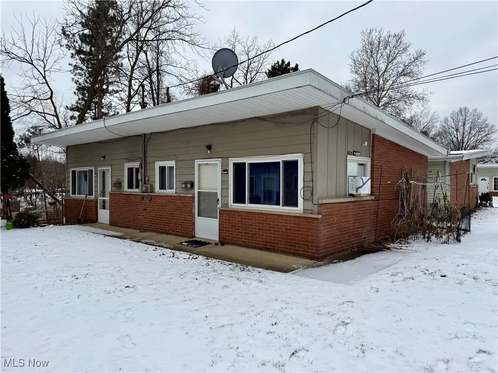 2362-2364 Newton Street, Akron, OH 44305 - #1