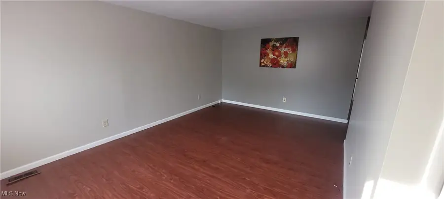 214 Hamrock Drive, Campbell, OH 44405 - Image #3