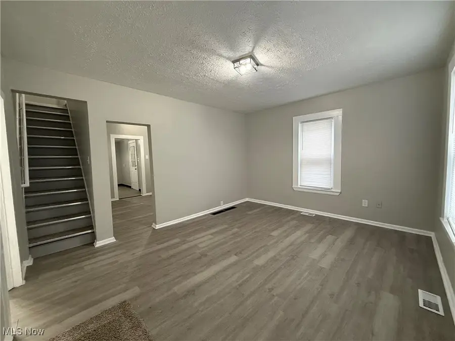 863 Bank Street, Akron, OH 44305 - Image #2