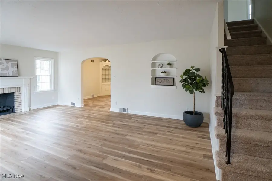 452 W Midlothian Boulevard, Youngstown, OH 44511 - Image #2