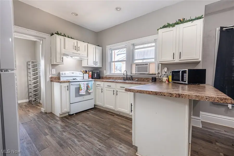 519 Locust Street, Coshocton, OH 43812 - Image #2