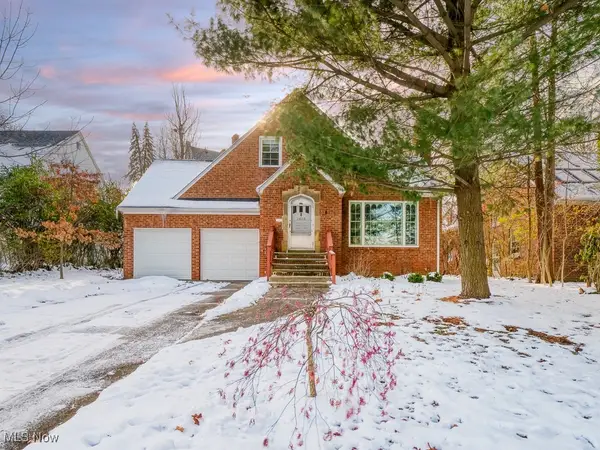 2616 Edgehill Road, Cleveland Heights, OH 44106