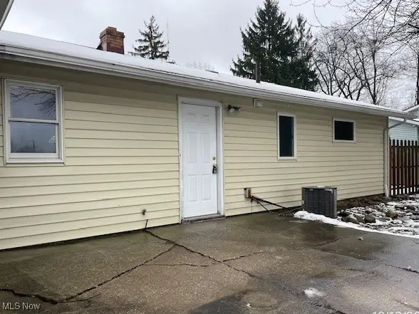 8768 Parkdale Drive, North Royalton, OH 44133 - Image #2