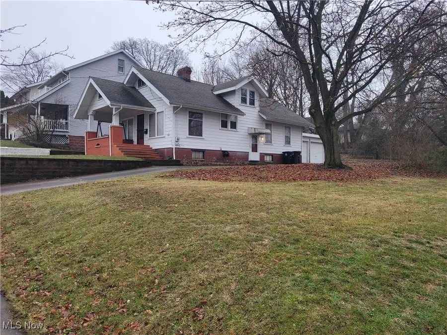 30 Youtz Avenue, Akron, OH 44301 - Image #2