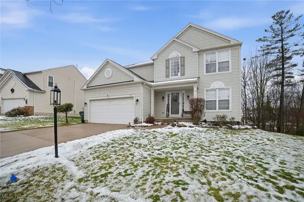 2279 Becket Circle, Stow, OH 44224