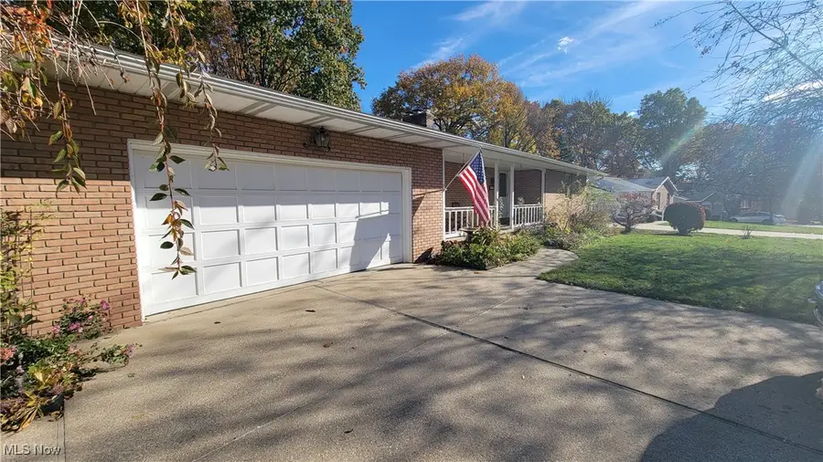 537 Park Ridge Drive, Munroe Falls, OH 44262 - Image #2