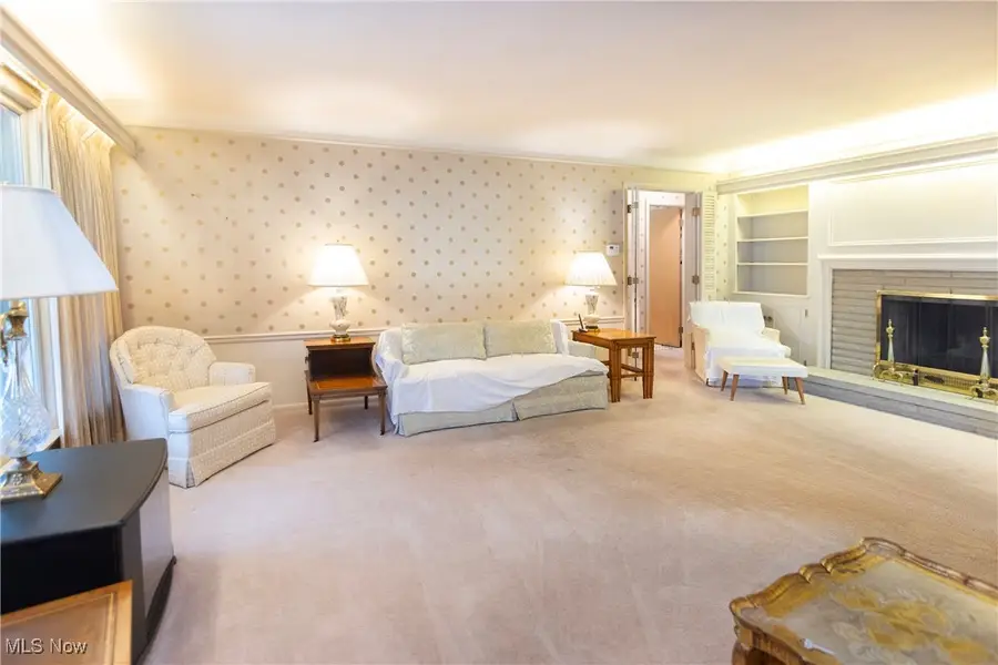 1071 Orchard Park Drive, Rocky River, OH 44116 - Image #3