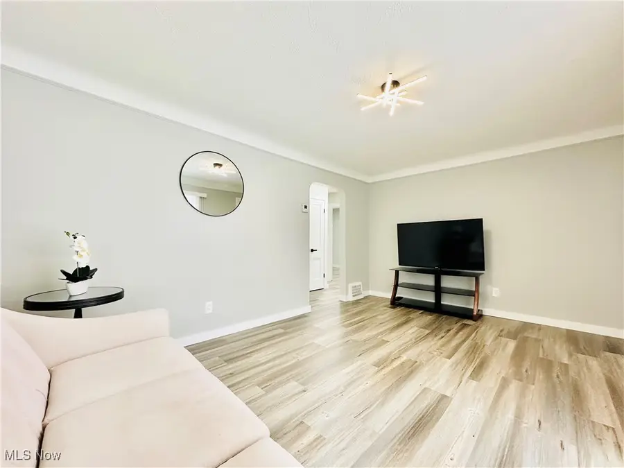 3326 Grovewood Avenue, Parma, OH 44134 - Image #3