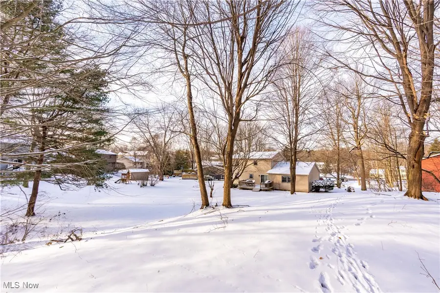 9534 Garden Park Nw Circle, Uniontown, OH 44685 - Image #3