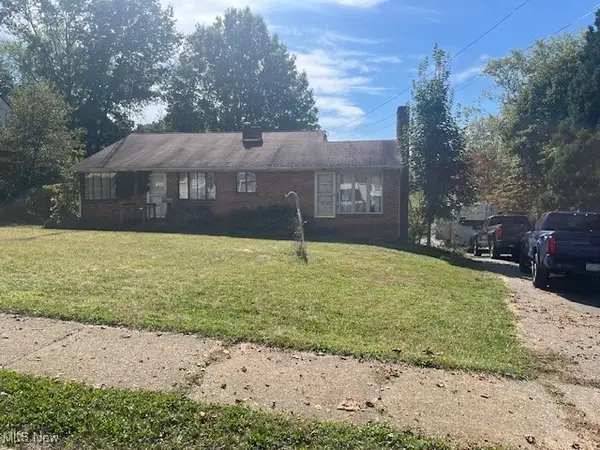 708 W Maple Street, North Canton, OH 44720