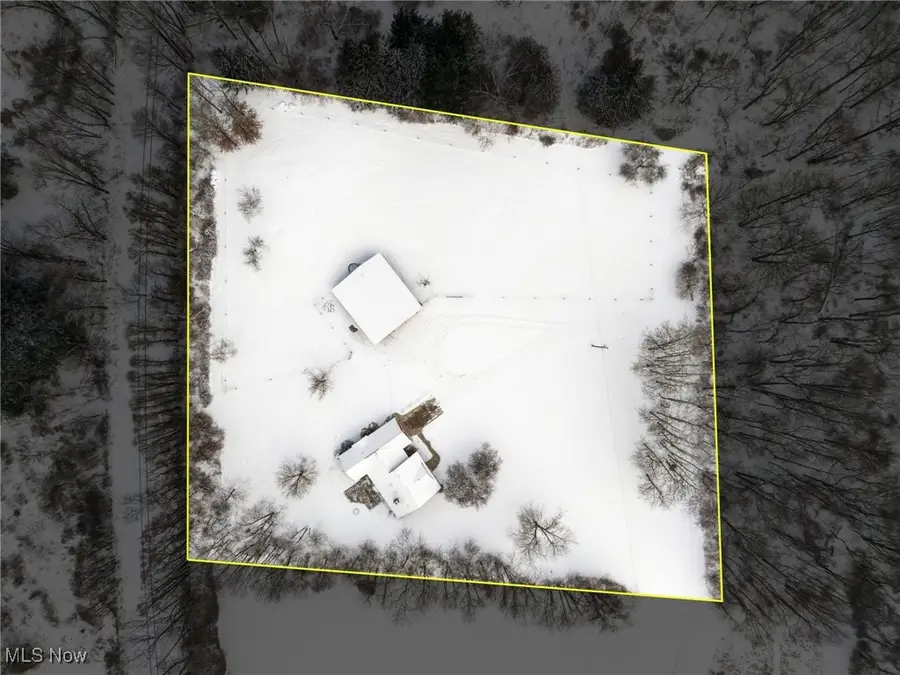 2611 Smith Kramer Ne Street, Hartville, OH 44632 - Image #3