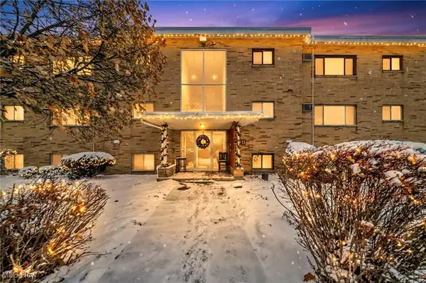 5200 Royalton Road #D-8, North Royalton, OH 44133