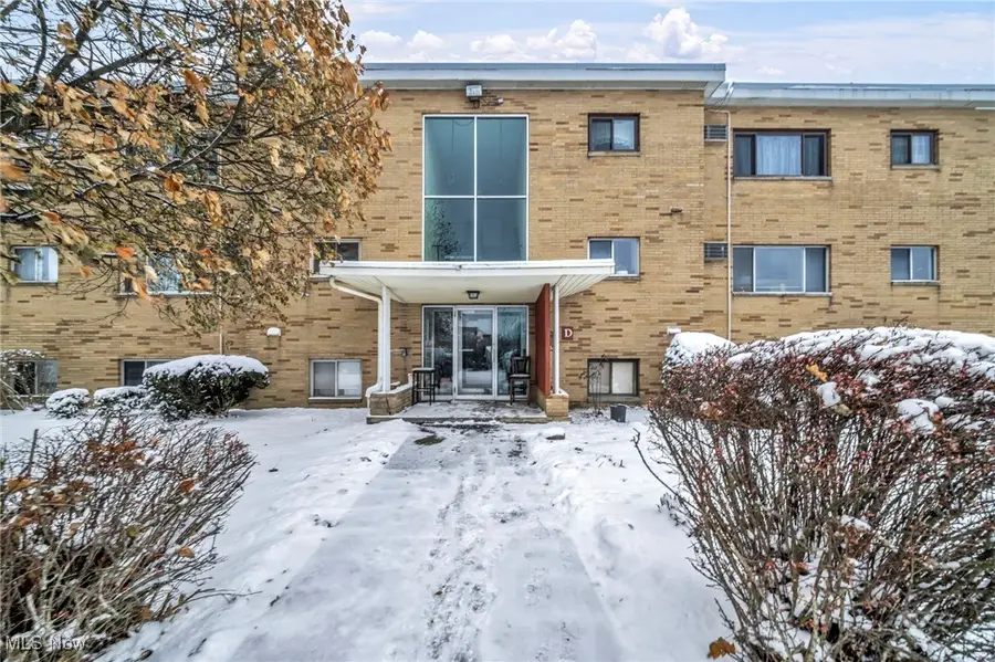 5200 Royalton Road #D-8, North Royalton, OH 44133 - Image #2