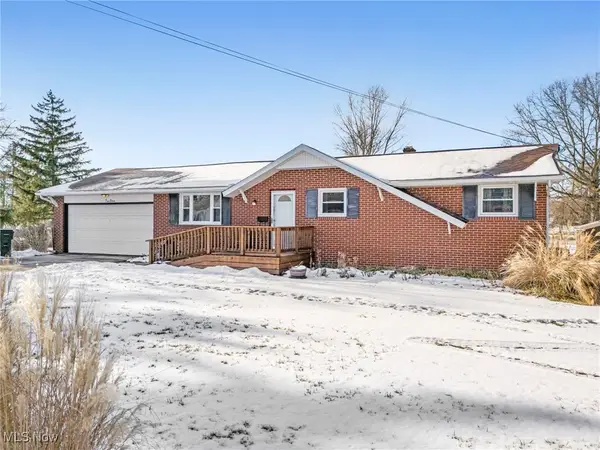 411 Ranowsky N Court, East Canton, OH 44730