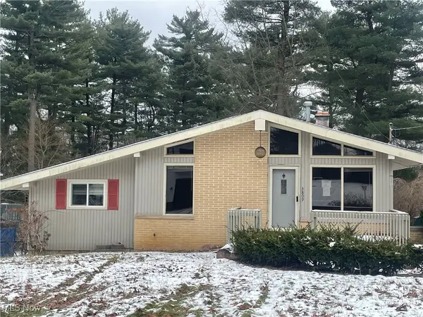 3809 N Glenridge Road, Green, OH 44319