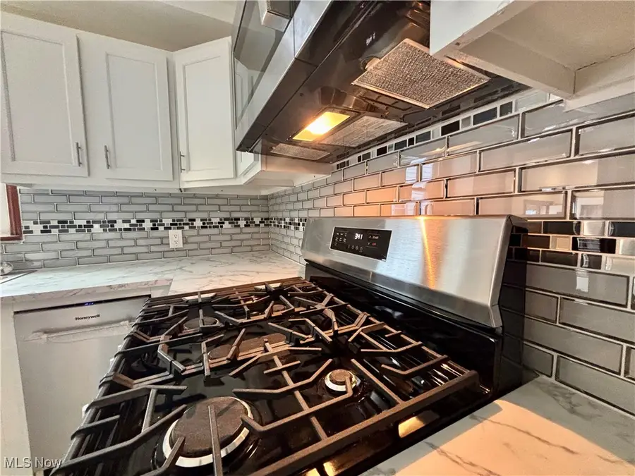 27175 Cameron Avenue, Euclid, OH 44132 - Image #3