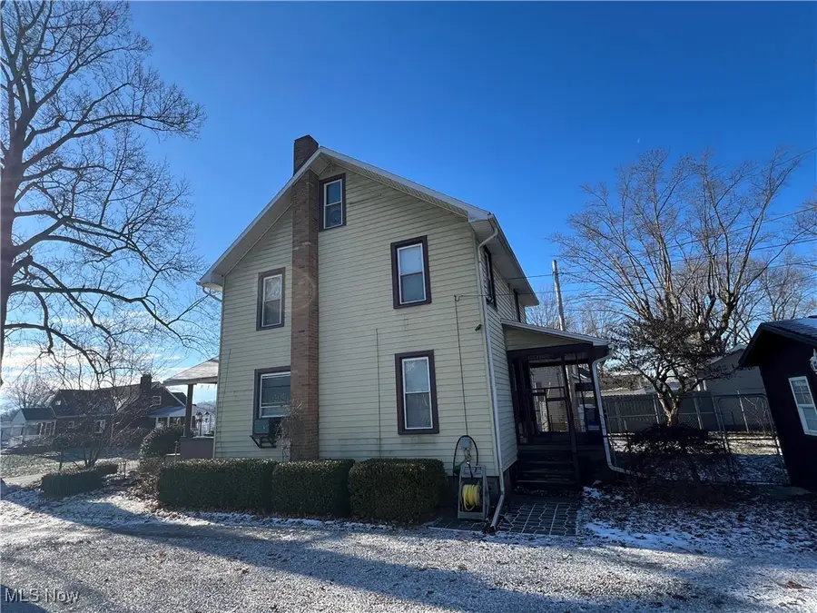 11238 Center Ne Drive, Sandyville, OH 44671 - Image #3