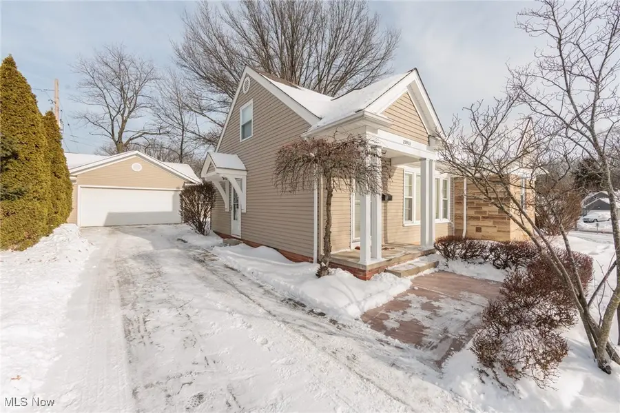 23915 Glenhill Drive, Beachwood, OH 44122 - Image #3