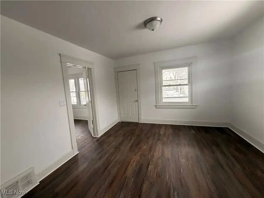 9521 Mount Auburn Avenue, Cleveland, OH 44104 - #2