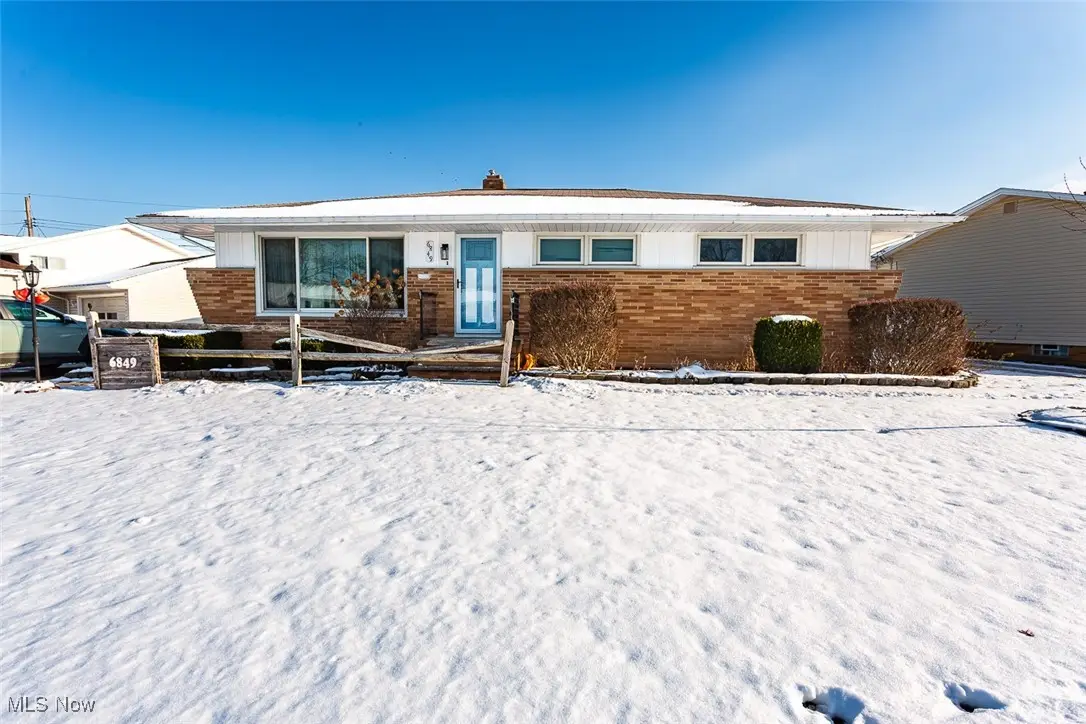 6849 Lantern Lane, Parma Heights, OH 44130 - Image #1