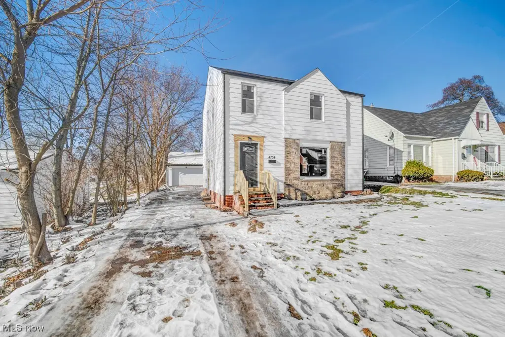 4754 Lawrence Avenue, Garfield Heights, OH 44125 - #1