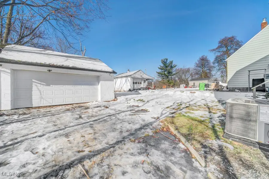 4754 Lawrence Avenue, Garfield Heights, OH 44125 - #3