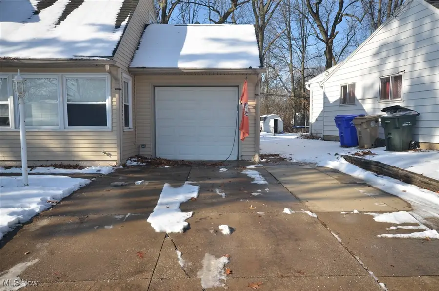 3095 Prior Drive, Cuyahoga Falls, OH 44223 - Image #3