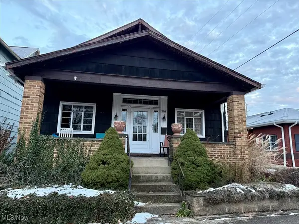 214 N Dawson Street, Uhrichsville, OH 44683