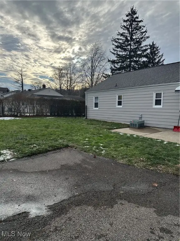 2771 Stark Drive, Willoughby Hills, OH 44094 - Image #2