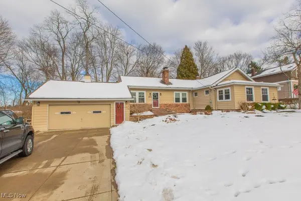7072 Oak Street, Chagrin Falls, OH 44022