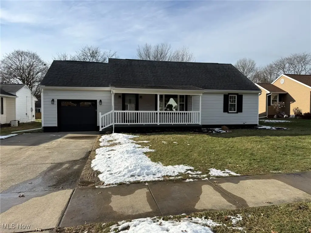 916 Oak Nw Street, New Philadelphia, OH 44663 - #1