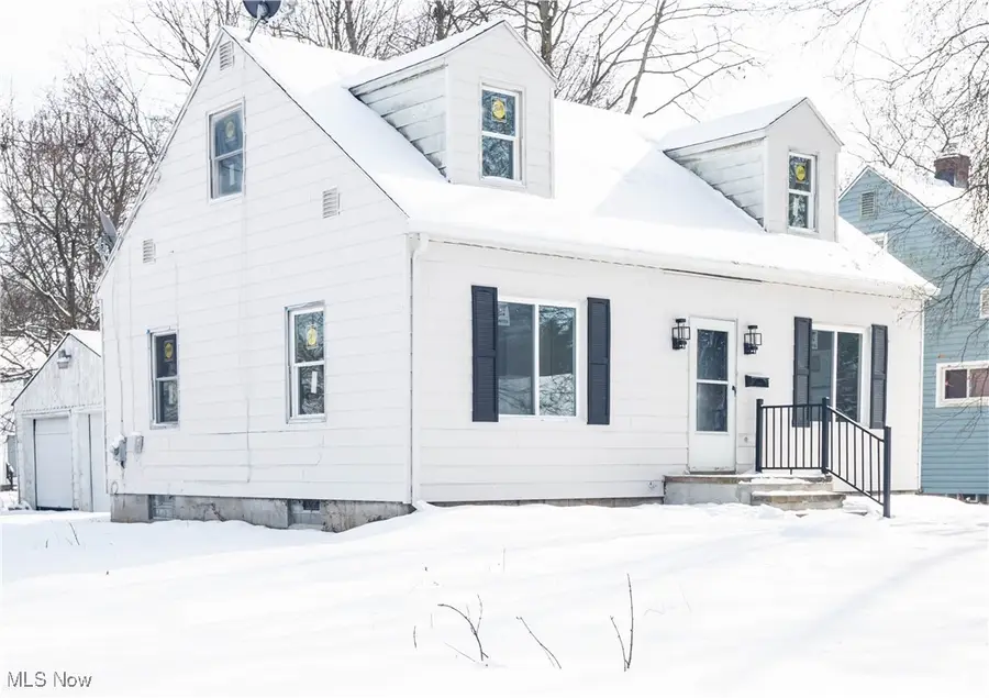 1093 Valdes Avenue, Akron, OH 44320 - #3