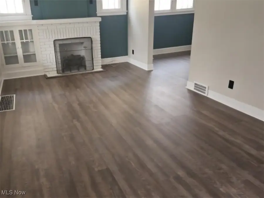 1327 Herberich Avenue, Akron, OH 44301 - Image #2