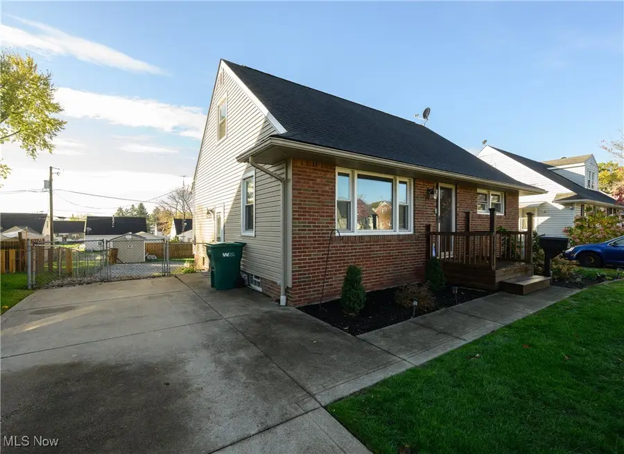 1624 34th Ne Street, Canton, OH 44714 - #2